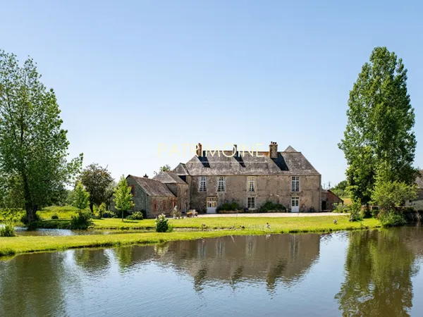 (14) BAYEUX - MANOIR XII-ème 500 m² - DEPENDANCES 1000M² - 4