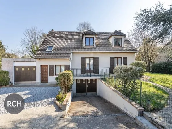 Seul mandataire - A proximité de Montfort-l'Amaury - Maison familiale dans un environnement calme av