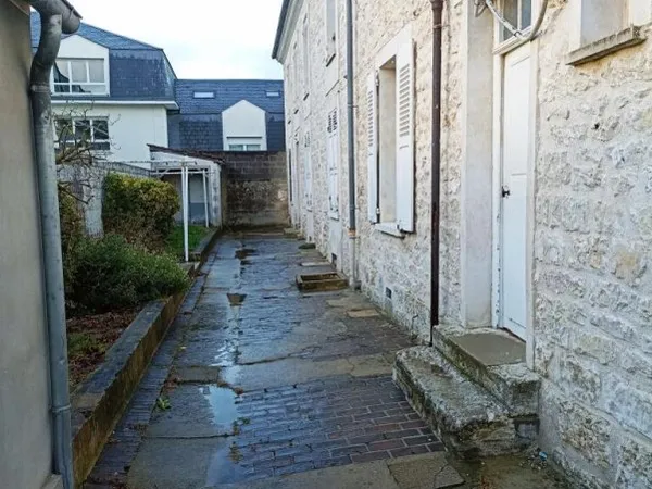 Studio 1 pièce 27 m²