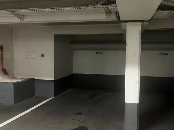 Place de parking - Paris 15 [Cambronne / La Motte Piquet Grenelle]