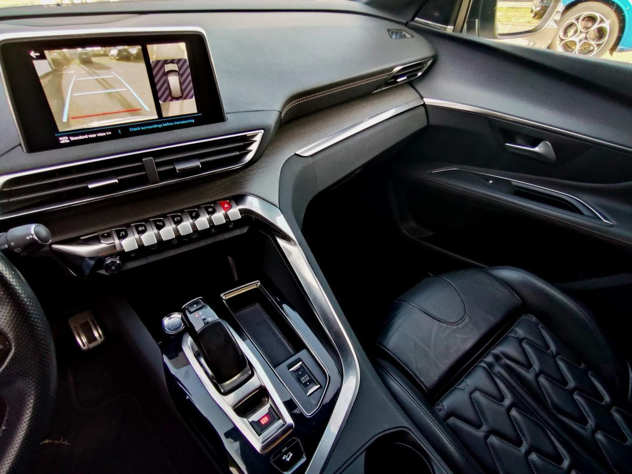 Peugeot 3008 hybrid4 300 e-eat8 gt line — photo 13