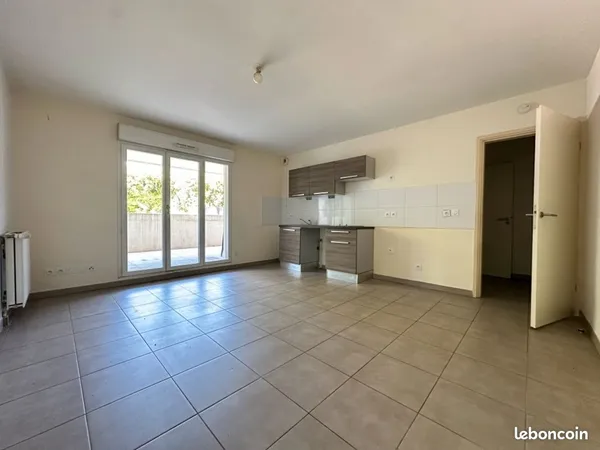 Studio 1 pièce 30 m²