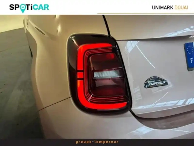 Fiat 500 e 95ch action plus — photo 8