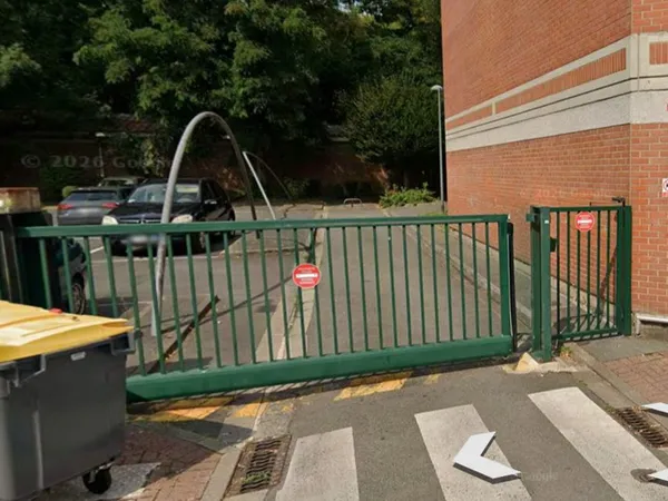 Loue Parking