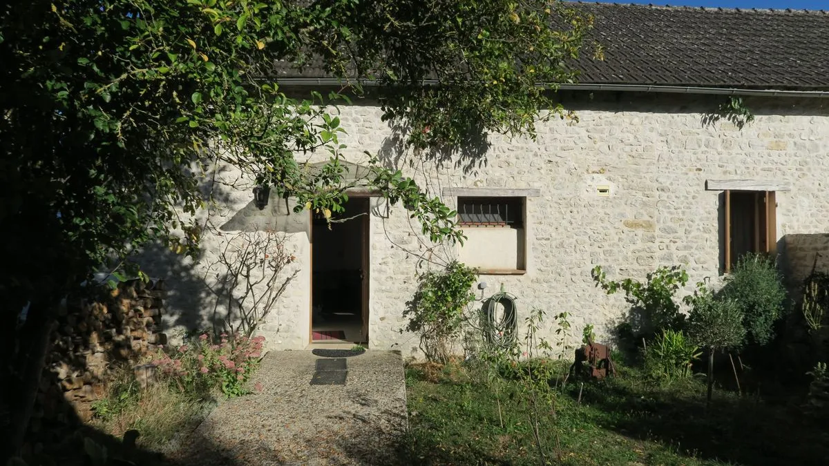 Photo 2
