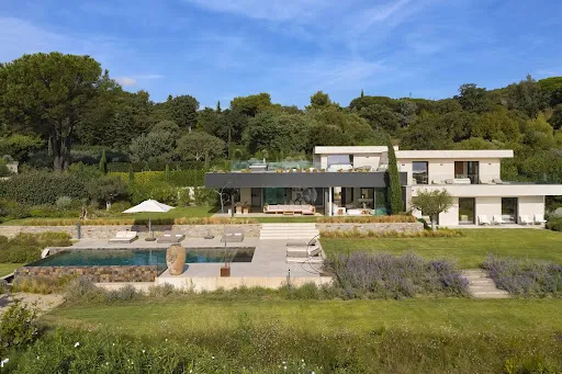 Villa 360 m²