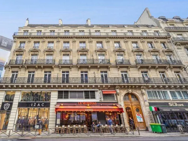 Bureaux 1666 m²