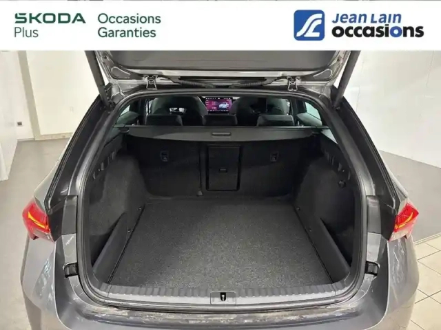 Skoda Octavia combi 2.0 tdi 150 ch scr dsg7 — photo 13