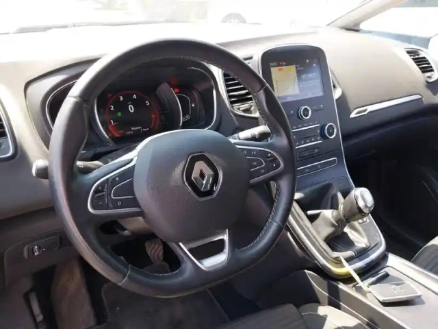 Renault Scenic grand  tce 140 — photo 30