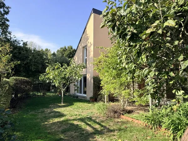 MAISON D'ARCHITECTE AUX VOLUMES UNIQUES
