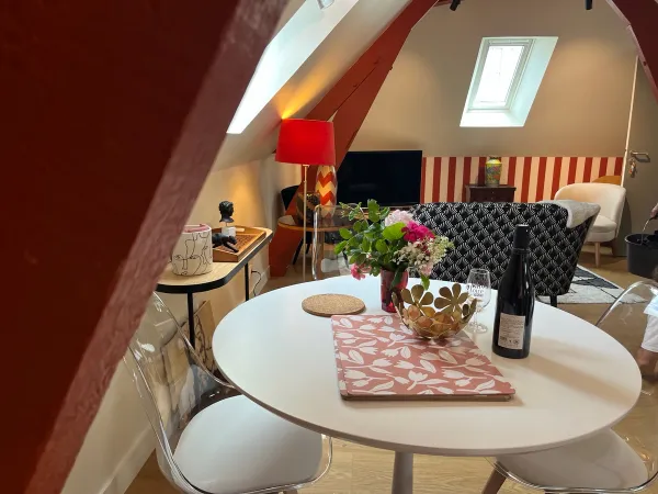 ⭐ COUP DE CŒUR Hyper-centre Tours - 70m² Standing - Clim, Fibre, 2 Chambres