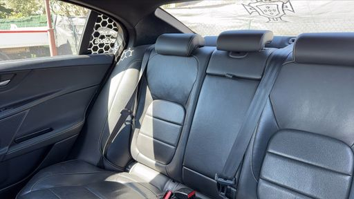Jaguar XE 2.0 D - 180 CH AWD BVA8 - R-Sport – 2017 – 106953 km – Diesel – Boîte Automatique — photo 54