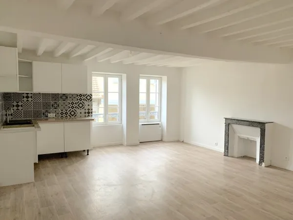 Loue Auvers sur Oise - Appartement 3 pièces 73m²