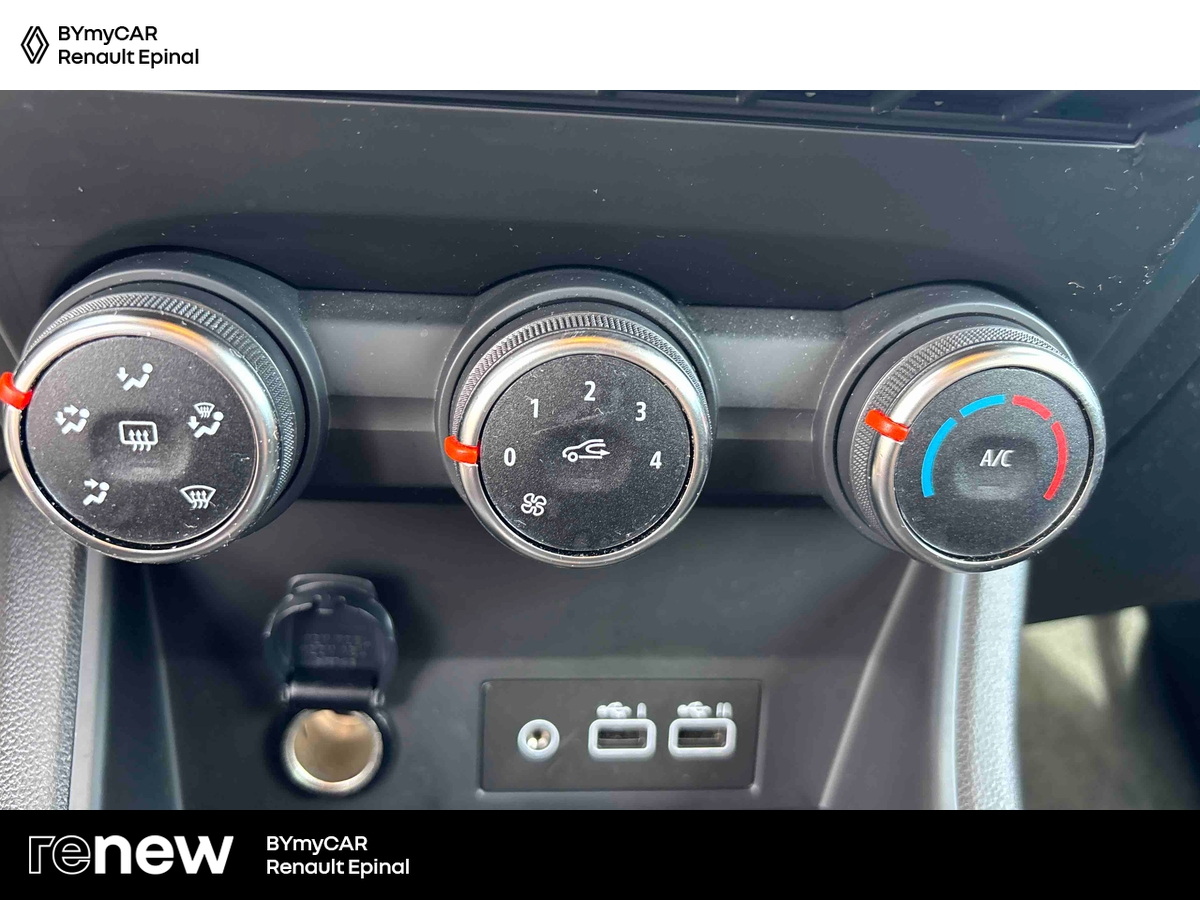 Renault Captur TCe 90 — photo 21