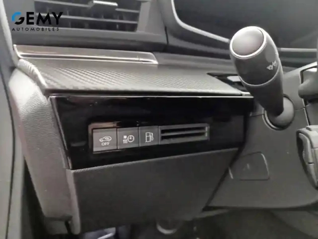 Peugeot 508 hybrid 225 e-eat8 — photo 17
