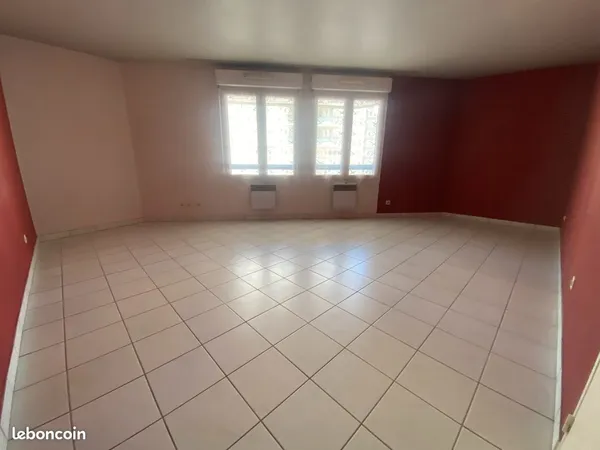 Appartement T2 RUE LOUIS possible t3 ( 63 m2 ) Lyon 3ème
