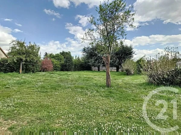 Terrain constructible 935 m²