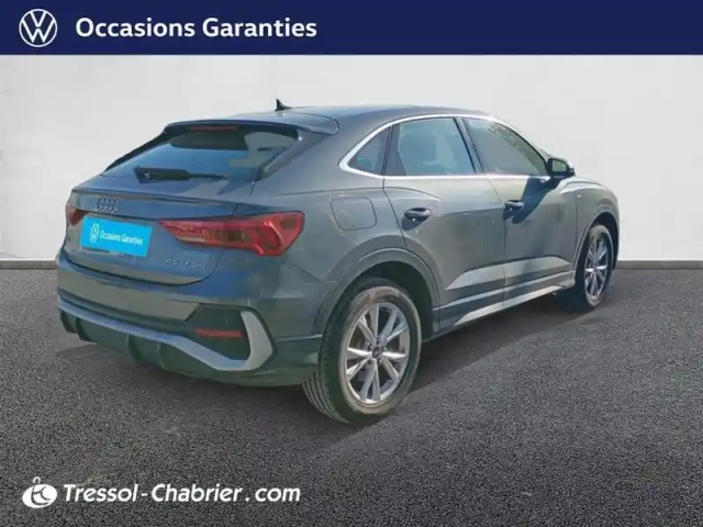 Audi Q3 45 tfsie 245 ch s tronic 6 s line — photo 2