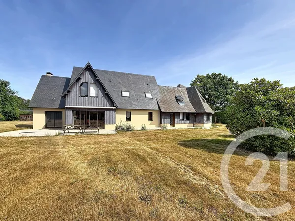 Maison 8 pièces 307 m²