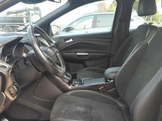 Ford Kuga 1.5 ecoboost 182ch stop&amp;start st-line 4x4 bva — photo 8