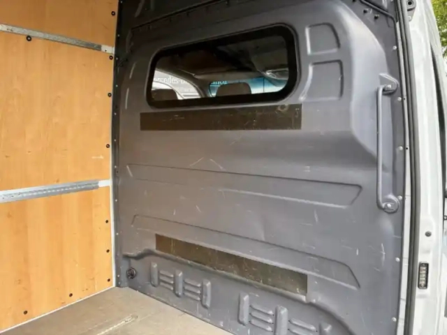 Mercedes Sprinter 317 cdi fourgon 37s l2h2 170ch — photo 35