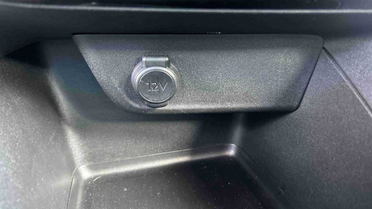 Opel Corsa 1.2 Turbo 100 ch BVM6 — photo 26