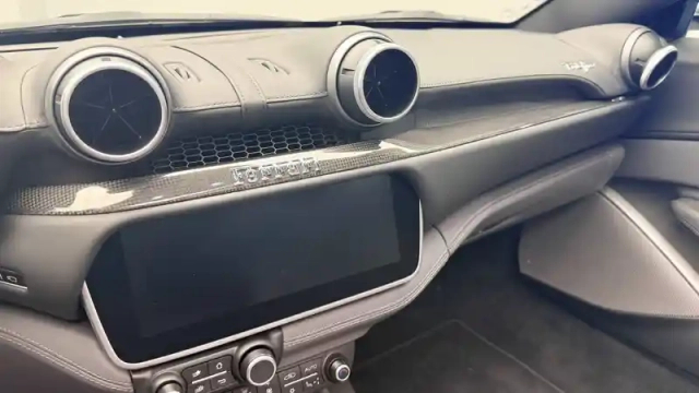 Ferrari Portofino 4.0 v8 600 ch — photo 16
