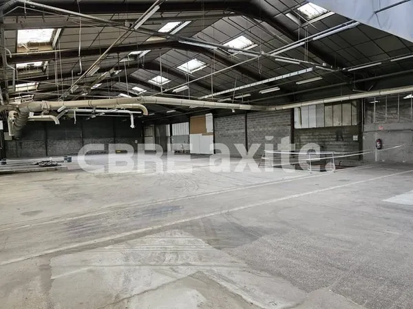 Local d'activité 600 m²