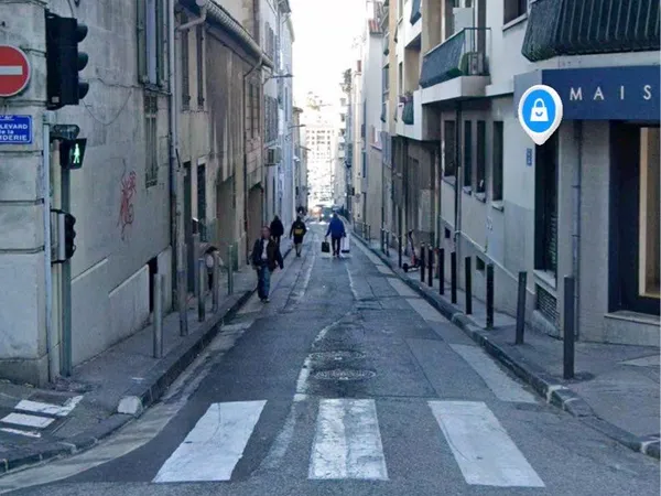Location place de parking auto/moto 13007