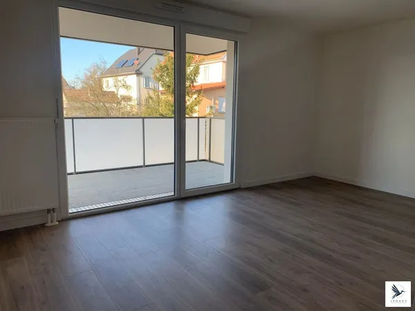 F2 - BALCON ET PARKING