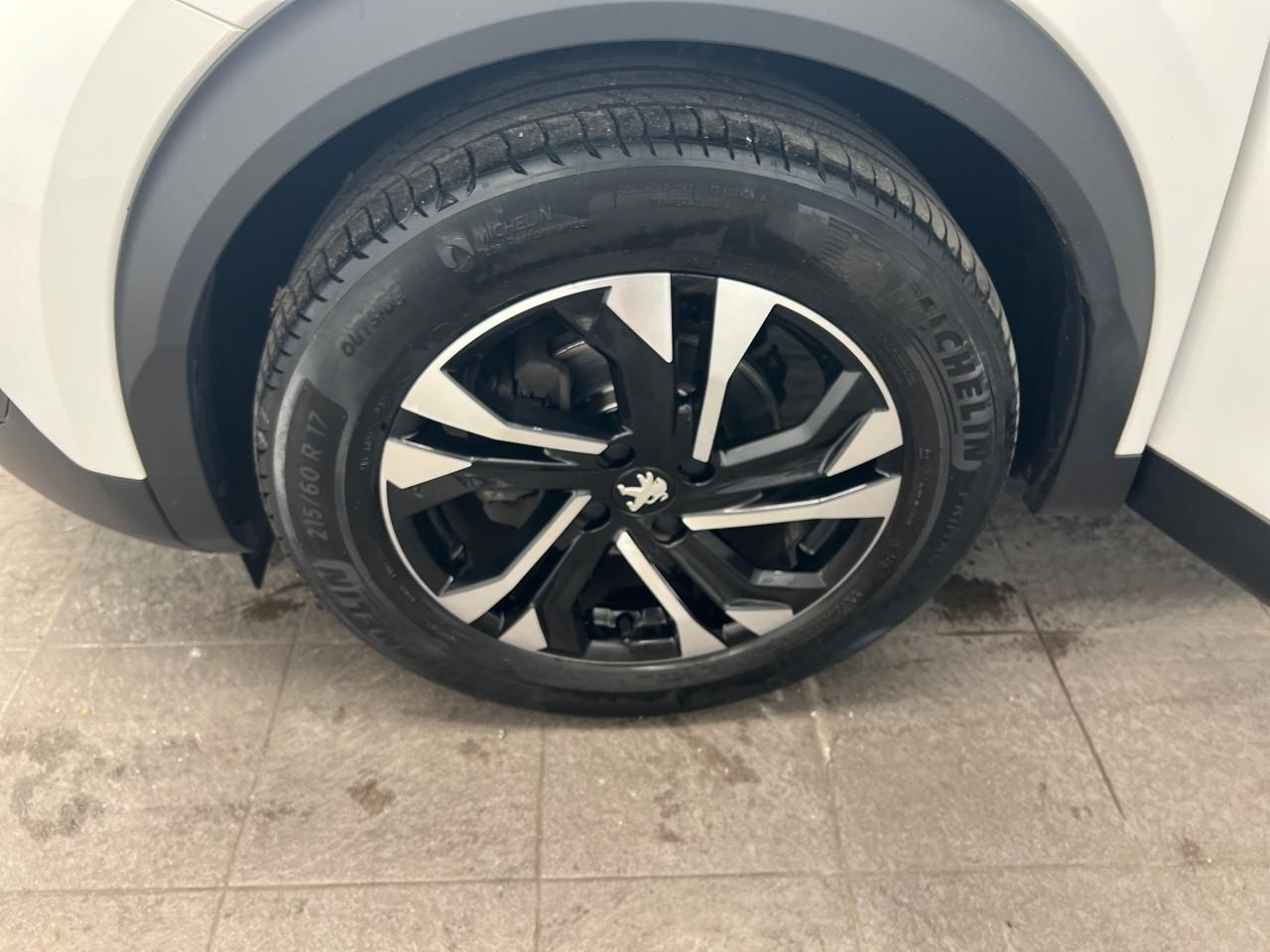 Peugeot 2008 puretech 130 s&s bvm6 roadtrip — photo 11
