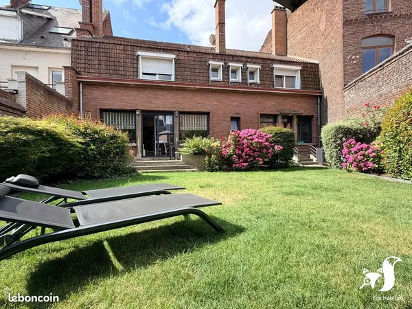 Maison 7 pièces 316 m²