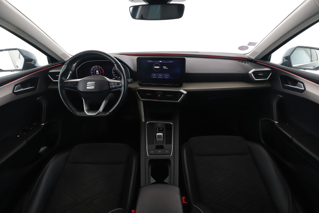 Seat Leon 1.5 eTSI Xcellence DSG7 — photo 11