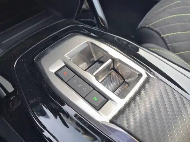 Peugeot 2008 electrique 54 kwh 156 ch — photo 44