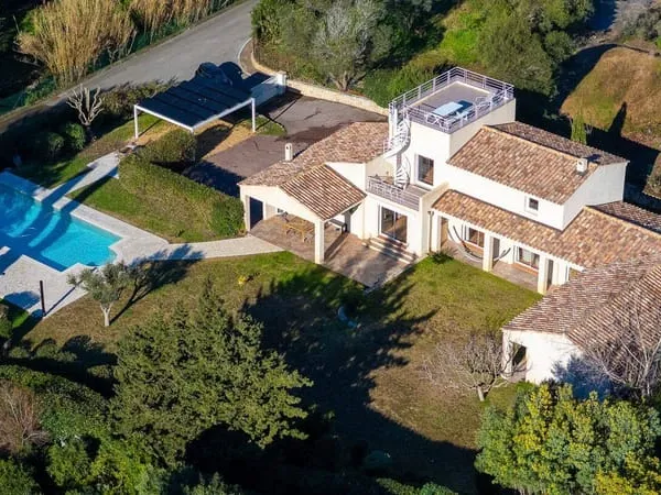 Villa 5 pièces 170 m²