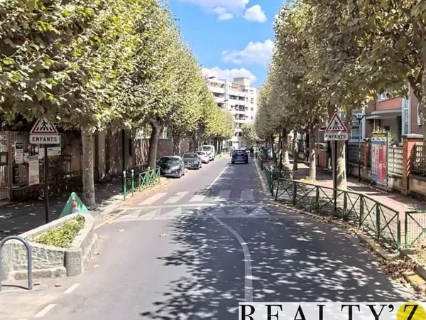 Boutique 2 pièces 70 m²