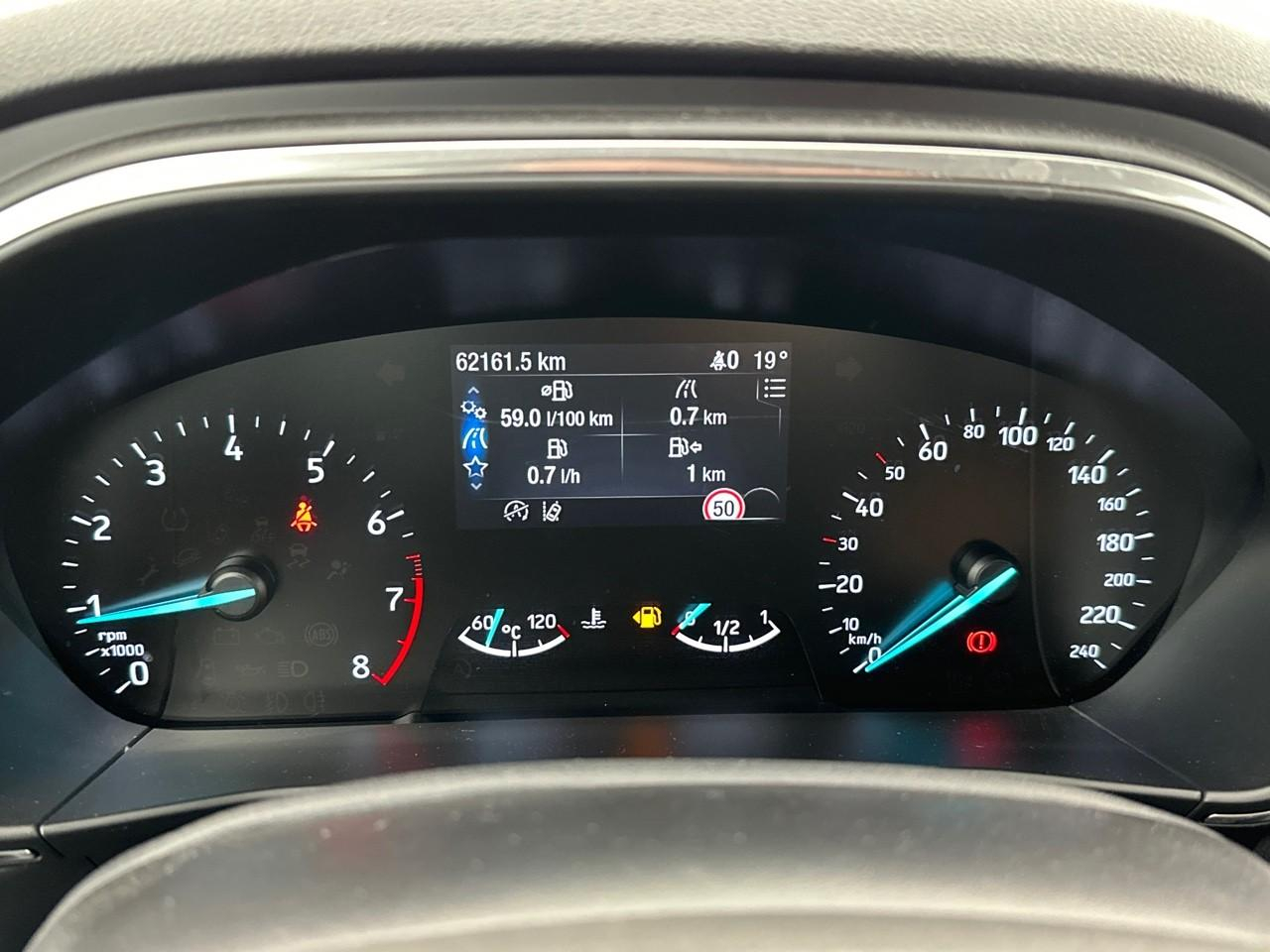 Ford Focus 1.0 ecoboost 125 s&s titanium — photo 21