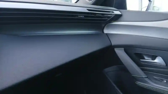 Peugeot 408 hybrid 145 e-dcs6 — photo 77