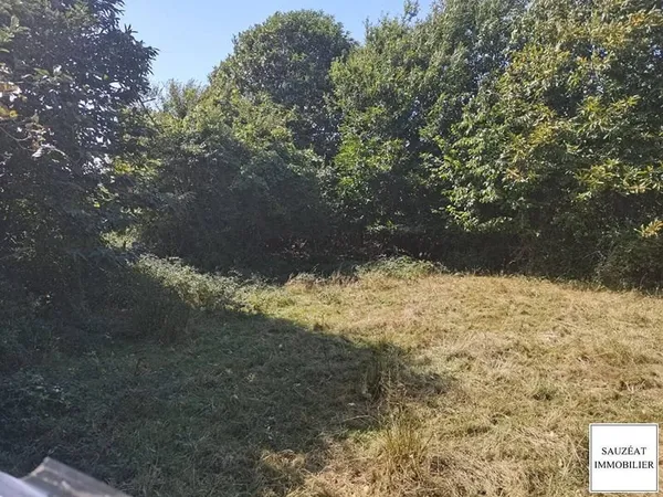 Terrain constructible 12336 m²