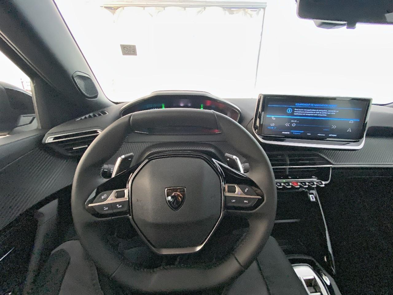 Peugeot 2008 hybrid 145 ch e-dcs6 style — photo 12