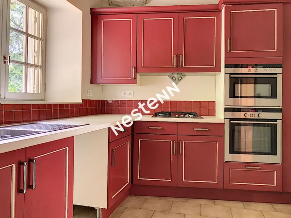 LONGERE 8 PIECES - 196 m² avec jardin