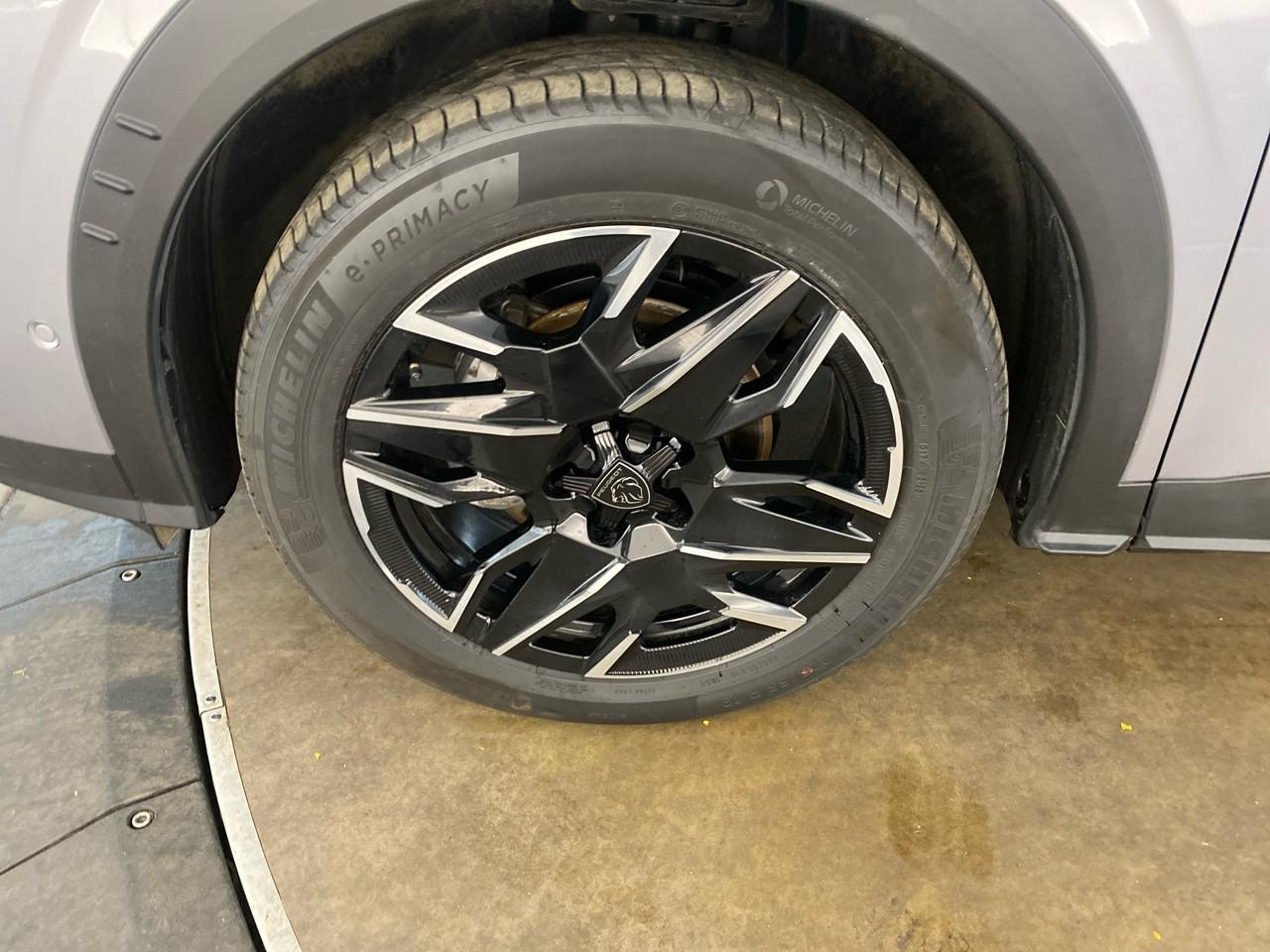 Peugeot 3008 hybrid 145 e-dcs6 allure — photo 11