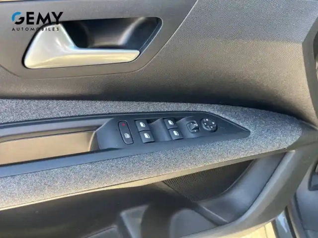 Peugeot 3008 puretech 130ch s&amp;s bvm6 — photo 12