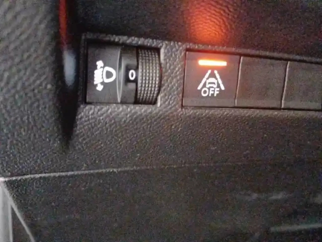 Peugeot 208 bluehdi 100 s&amp;s bvm6 — photo 26