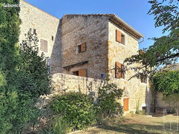Propriété 6 pièces 175 m²