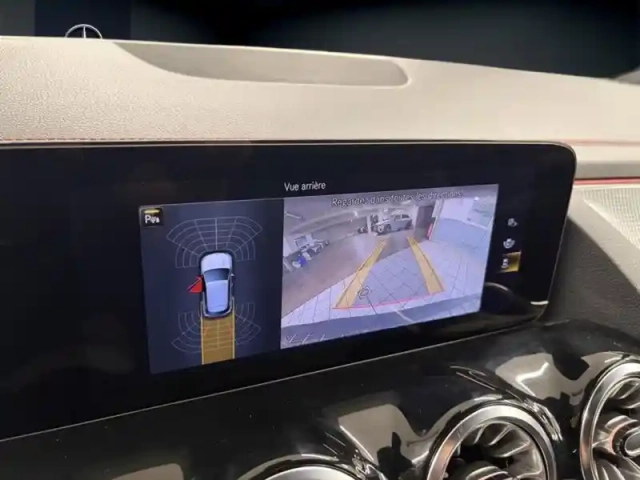 Mercedes Eqa 250+ amg line — photo 39