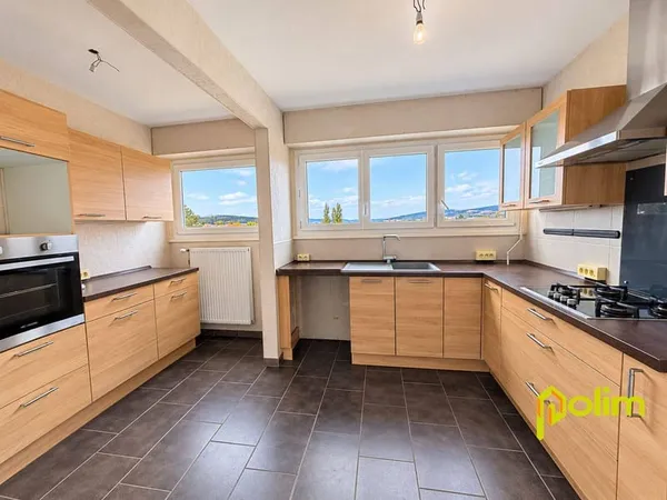 Appartement 6 pièces 97 m²