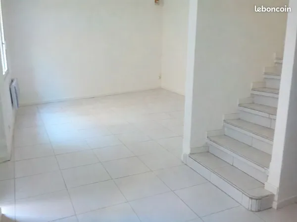 Maison Location Fourques 3p 59m² 645€