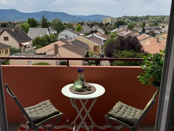 Studio entièrement équipé - belle terrasse