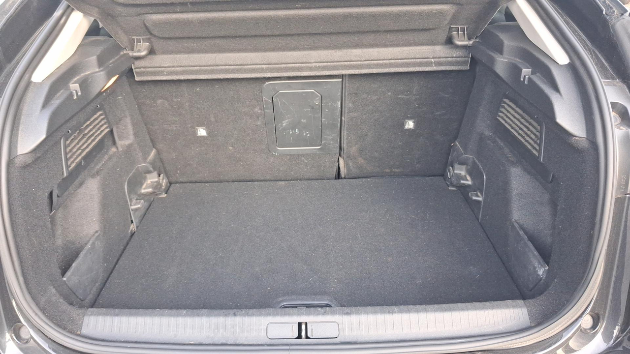 Citroen C4 BlueHDi 130 S&amp;S EAT8 — photo 12